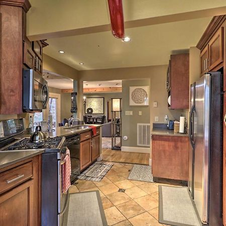 Cozy Conyers Cabin With Fireplace And Pool Table! Exterior photo