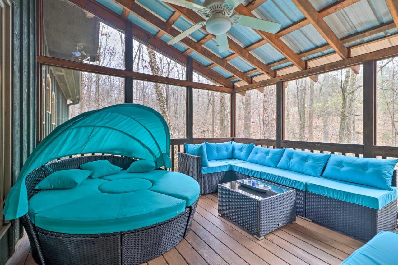 Cozy Conyers Cabin With Fireplace And Pool Table! Exterior photo